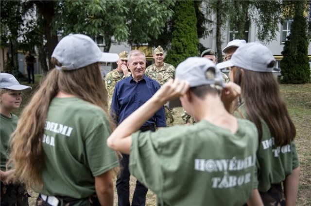 Honvédelmi tábor Bátonyterenyén