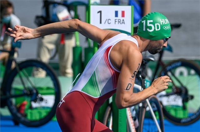 Tokió 2020 - A 11. helyen zártak a magyarok a triatlon vegyesváltók versenyében