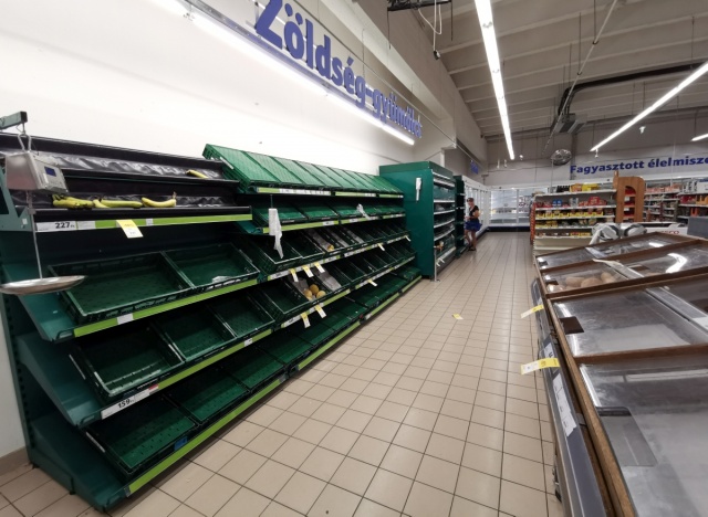 Dugonics tér Tesco