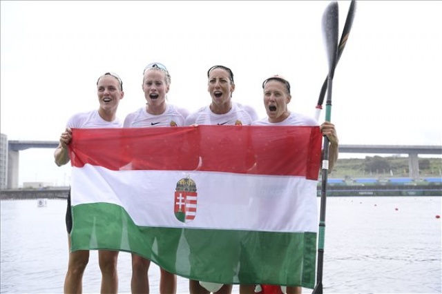 Tokió 2020 - Kajak-kenu - Aranyérmes a női kajaknégyes