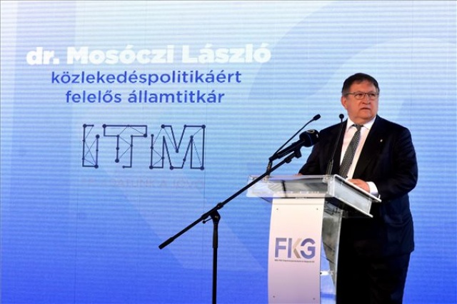 Vasútépítő munkagépek érkeztek a MÁV FKG jászkiséri székhelyére