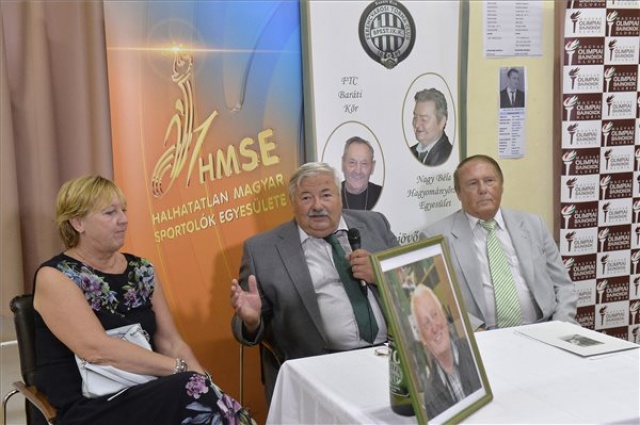 A 80 éve született Albert Flóriánra emlékeztek 