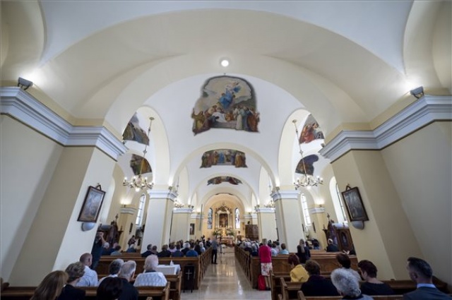Modern Városok Program - Megújult a salgótarjáni főplébániatemplom és környezete