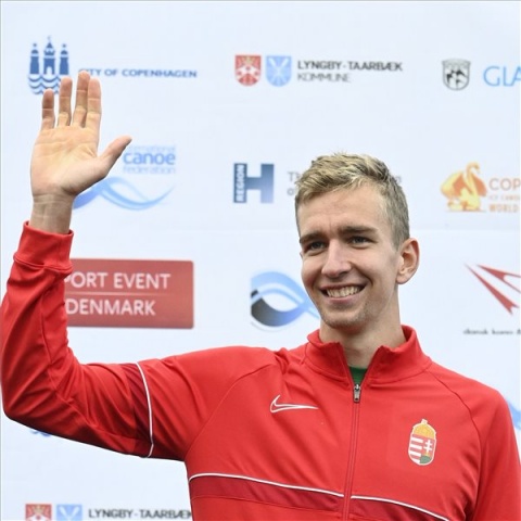 Kajak-kenu vb - Noé Bálint aranyérmes K-1 5000 méteren 