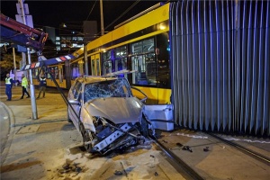Villamos és autó ütközött a XI. kerületben