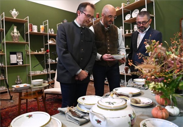 Vadászati világkiállítás - Új kollekciót mutatott be a Hollóházi Porcelánmanufaktúra