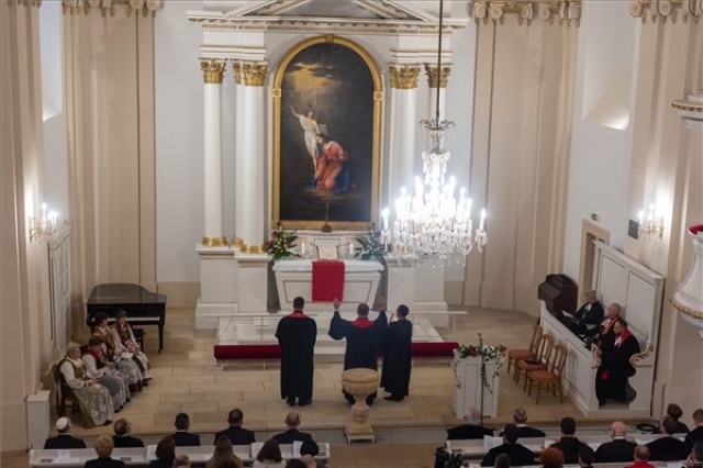Kolozsváron felszentelték a felújított evangélikus templomot és püspöki székházat