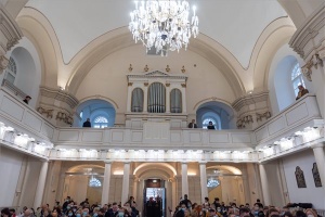 Kolozsváron felszentelték a felújított evangélikus templomot és püspöki székházat