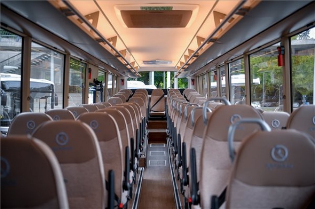 Bemutatták az Inter Traction Electrics Kft. új távolsági autóbuszát Debrecenben