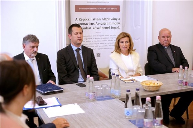 Koronavírus - Országos körútra indult a Covid-árvákat segítő Regőczi Alapítvány 