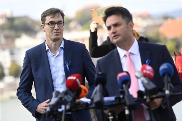 Kiszáll Karácsony a miniszterelnök-jelöltségi versenyből, Márki-Zayt támogatja