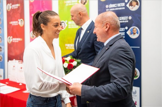 A Budapesti Honvéd köszöntötte a tokiói olimpián és paralimpián szerepelt sportolóit