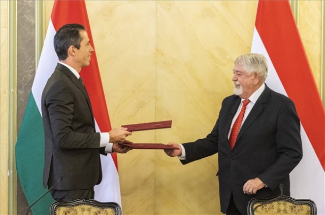 Együttműködik az Emmi és a posta a fogyatékossággal élők foglalkoztatásáért