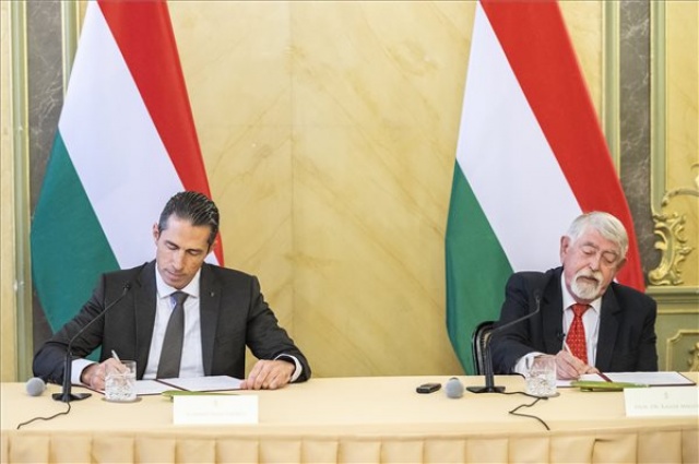 Együttműködik az Emmi és a posta a fogyatékossággal élők foglalkoztatásáért