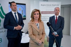 Koronavírus - A Covid-árvákat segítő Regőczi Alapítvány - Herczegh Anita Debrecenben 