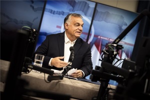Miniszterelnöki interjú a Kossuth Rádióban