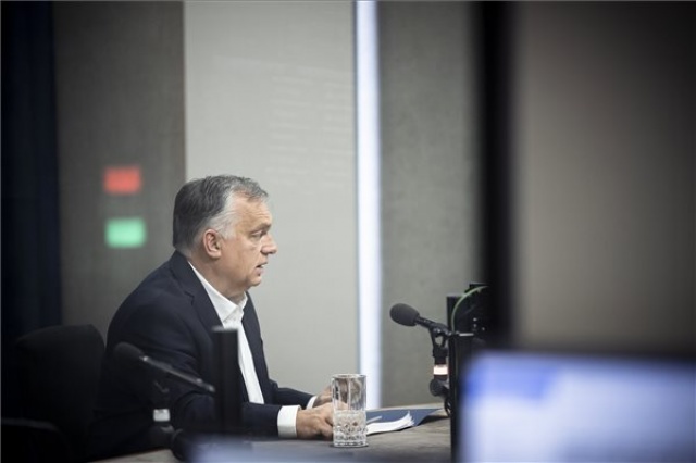 Miniszterelnöki interjú a Kossuth Rádióban