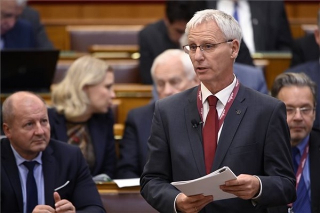 Az Országgyűlés plenáris ülése