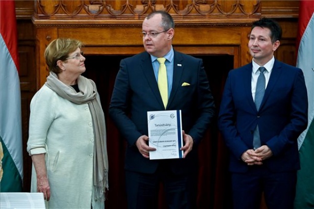 Átadták a Virtuális Erőmű Program energiahatékonysági kiválósági pályázatának díjait