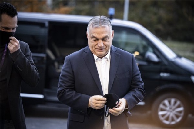 Miniszterelnöki interjú a Kossuth Rádióban