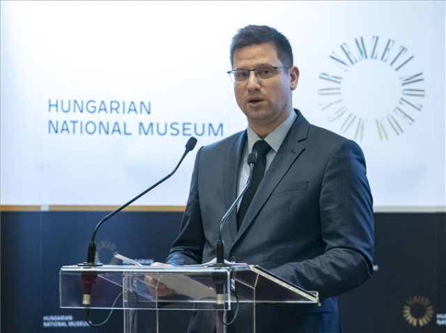 Wittelsbachok - Sisi családja címmel nyílt tárlat a Nemzeti Múzeumban