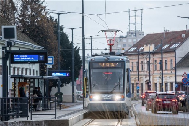 Elindult az utasokat szállító tram-train Hódmezővásárhely és Szeged között