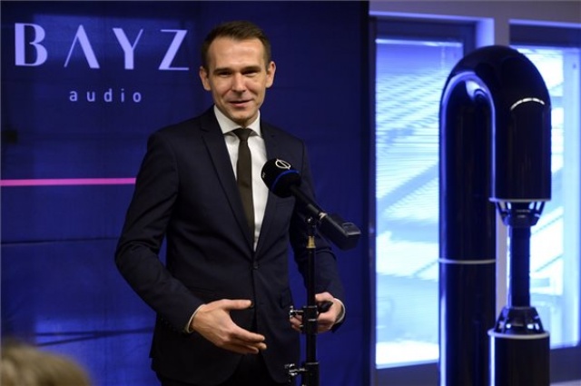 Bemutatták Bay Zoltán innovatív hangsugárzóját a BMC-ben