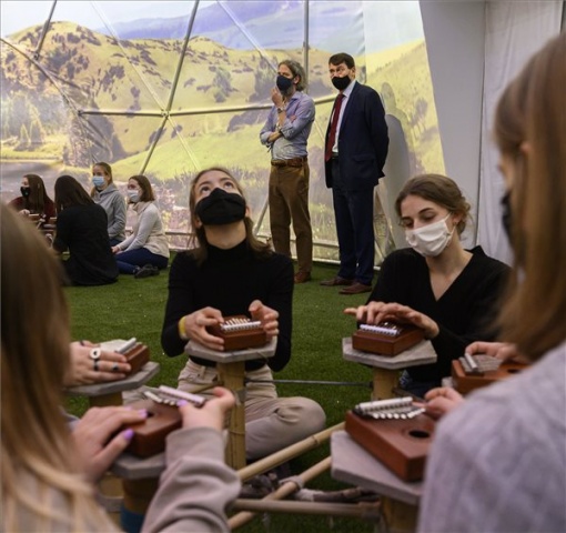 Planet 2021 - Áder János megtekintette a ,,Heros of the future