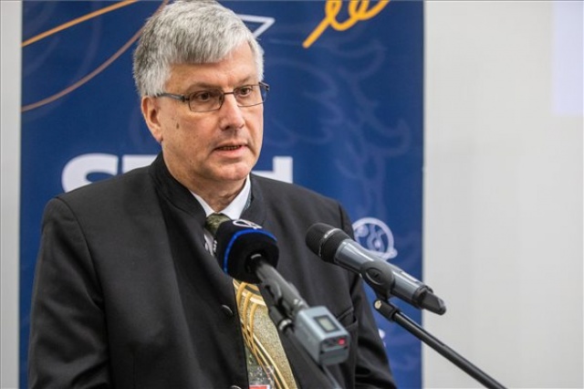 Átadták az SZTE inkubátorházát