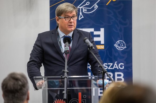 Átadták az SZTE inkubátorházát