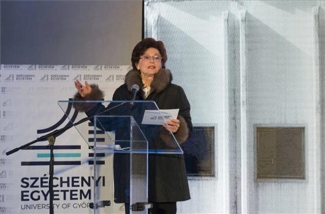 Tudományos és innovációs parkot hoz létre a Széchenyi István Egyetem az egykori győri kekszgyár épületében