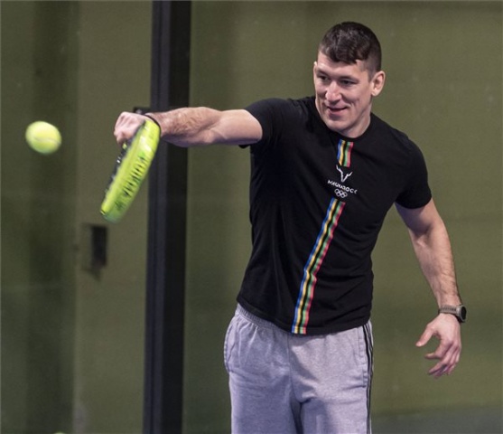 Megnyílt a padel első hazai fedett pályája a Feneketlen-tónál