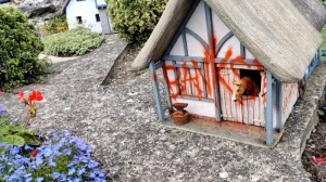 Banksy Go Big