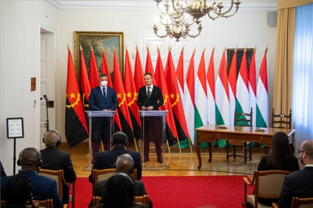 Magyar vállalatok jelentős beruházásokra készülnek Angolában