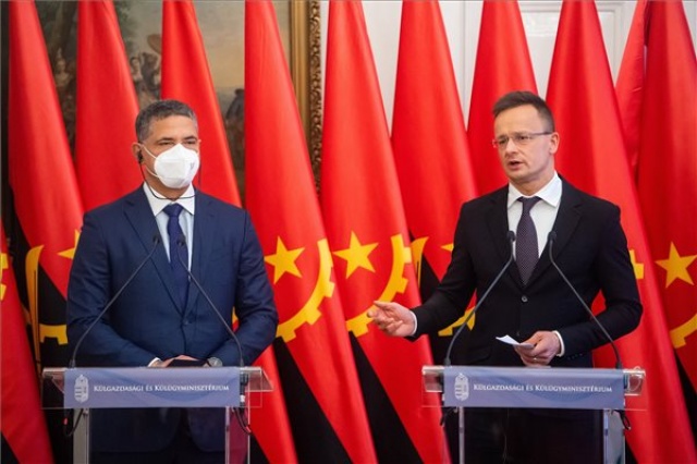 Magyar vállalatok jelentős beruházásokra készülnek Angolában
