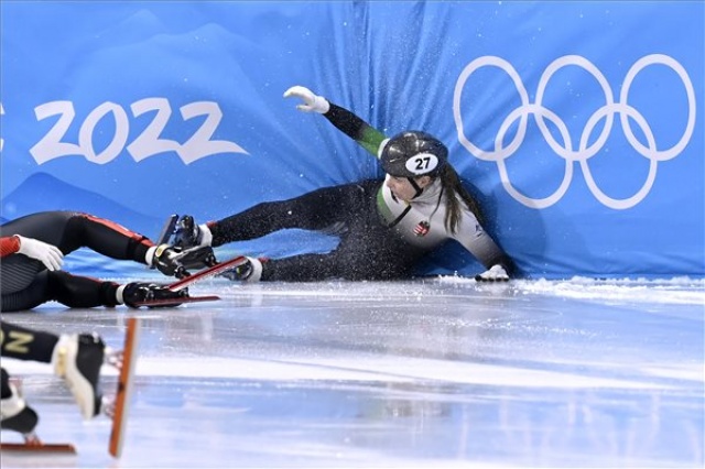 Peking 2022 - Bronzérmes a rövidpályás gyorskorcsolya vegyes váltó