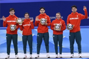 Peking 2022 - Bronzérmes a rövidpályás gyorskorcsolya vegyes váltó