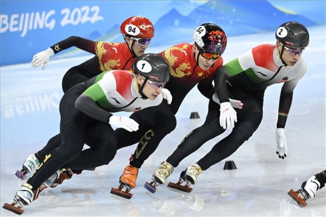 Peking 2022 - Gyorskorcsolya - Liu Shaoang bronzérmes 1000 méteren