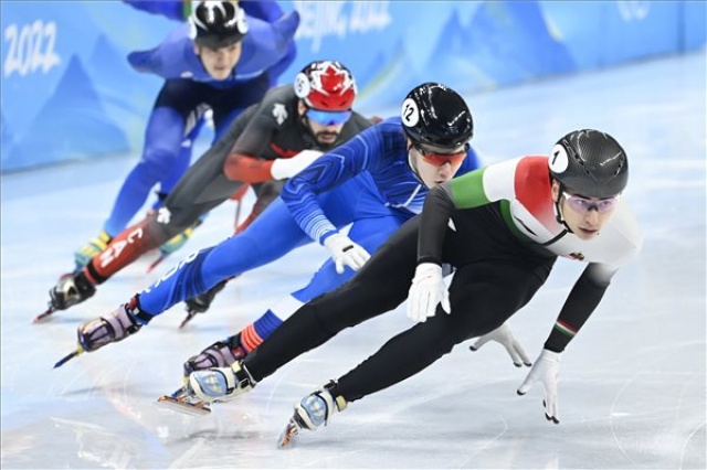 Peking 2022 - Gyorskorcsolya - Liu Shaoang olimpiai bajnok 500 méteren 