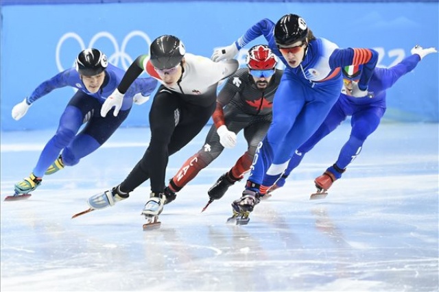 Peking 2022 - Gyorskorcsolya - Liu Shaoang olimpiai bajnok 500 méteren 