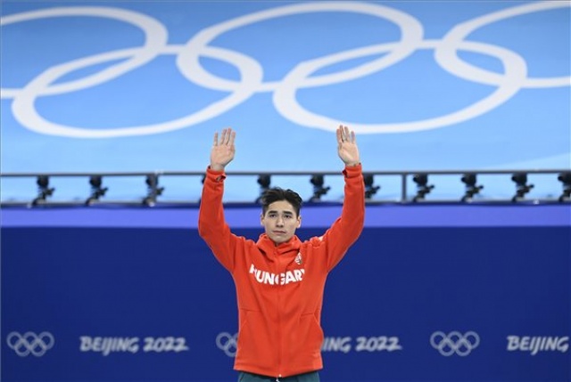 Peking 2022 - Gyorskorcsolya - Liu Shaoang olimpiai bajnok 500 méteren 