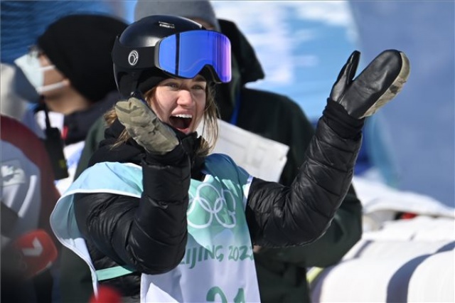 Peking 2022 - Kozuback Kamilla 17. a big air selejtezőjében