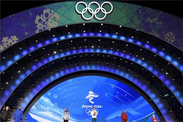Peking 2022 - Gyorskorcsolya - Liu Shaoang olimpiai bajnok 500 méteren