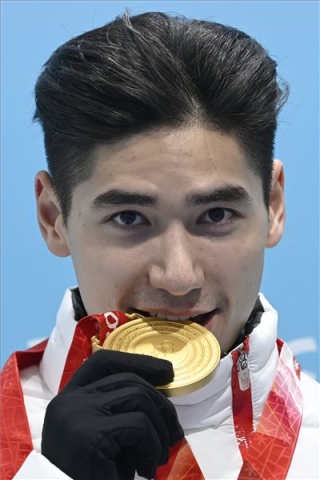 Peking 2022 - Gyorskorcsolya - Liu Shaoang olimpiai bajnok 500 méteren