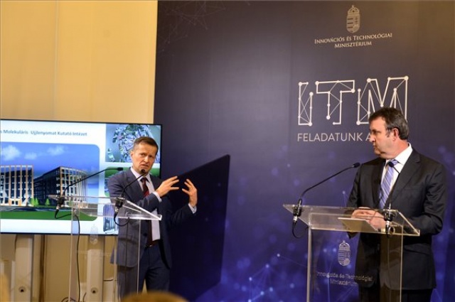 Palkovics: már látszanak az egészségtudományba fektetett, innovációt erősítő források eredményei