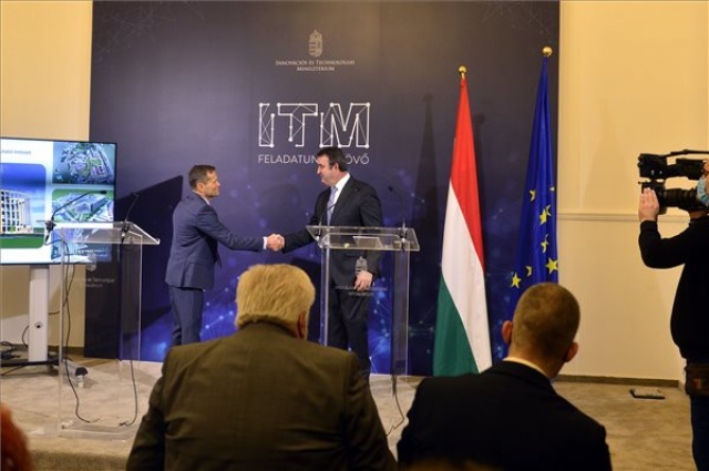 Palkovics: már látszanak az egészségtudományba fektetett, innovációt erősítő források eredményei