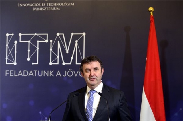 Palkovics: már látszanak az egészségtudományba fektetett, innovációt erősítő források eredményei