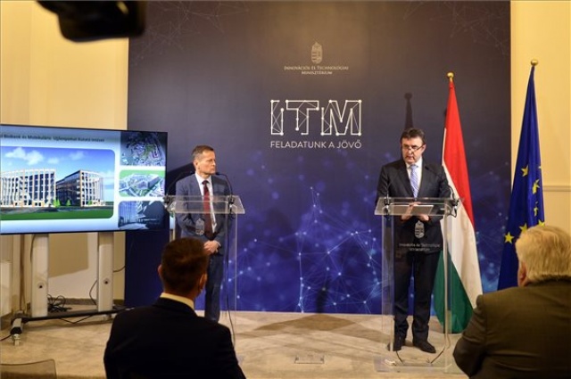 Palkovics: már látszanak az egészségtudományba fektetett, innovációt erősítő források eredményei