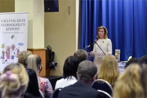 Koronavírus - Herczegh Anita: hosszú távú segítséget akar nyújtani a Regőczi Alapítvány