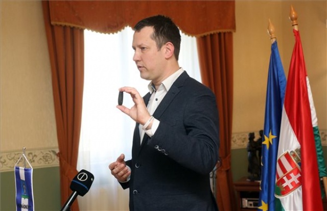 Mérföldkő a magyar idősgondozásban a kormány Gondosóra projektje 